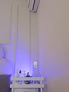 Snapshot of Kaylachannell chatting on May 2026 03:44:02 AM Kaylachannell online show from May 2026 03:44:02 AM