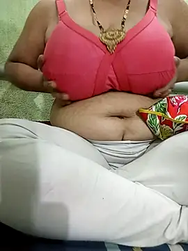 chocobbsneha567 online show from December 2025 03:44:02 AM