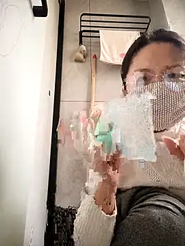 chengcheng12 online show from December 2025 01:32:02 AM