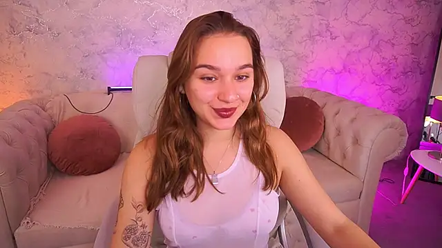 UrMuseOn online show from October 2025 07:05:02 AM