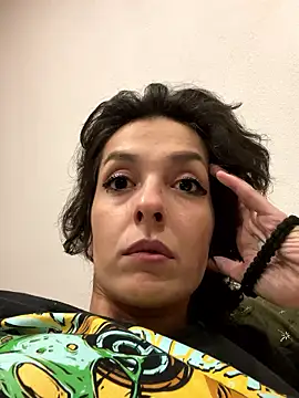 Snapshot of Piggiteablacktea chatting on January 2026 01:32:02 AM Piggiteablacktea online show from January 2026 01:32:02 AM