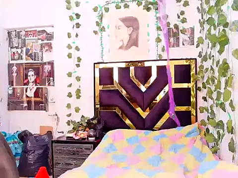 lucywhite13 online show from October 2025 06:50:02 PM