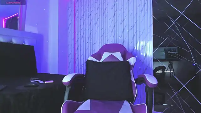 chloe jacksonn online show from October 2025 11:59:01 PM