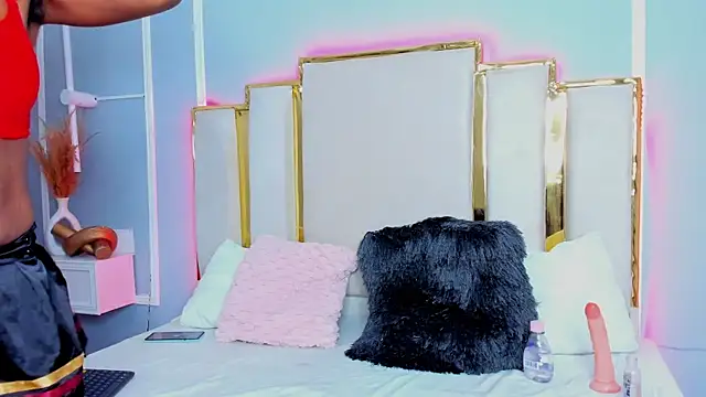 Aurora-Queen online show from October 2025 07:12:02 PM