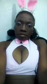 Aurora-Queen online show from November 2025 04:12:01 AM