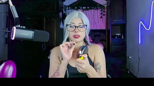 Shisuku Sophi online show from November 2025 03:17:01 AM