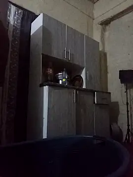 RFeltomWhitJ online show from September 2025 04:34:01 PM