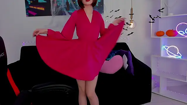 Snapshot of KiraHolli chatting on November 2025 03:09:01 AM KiraHolli online show from November 2025 03:09:01 AM