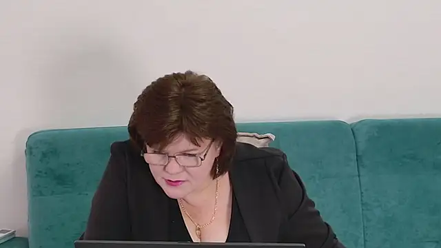 Snapshot of Sandra_Sunrise chatting on April 2026 12:32:01 PM Sandra Sunrise online show from April 2026 12:32:01 PM