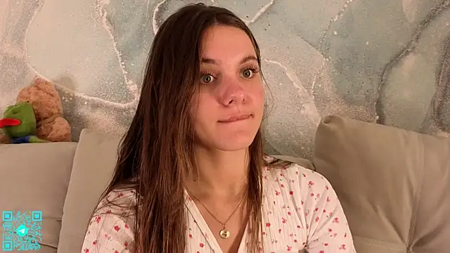 Snapshot of chloemilka chatting on August 2026 05:06:01 PM chloemilka online show from August 2026 05:06:01 PM