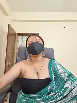 SassyWildCouple online show from June 2026 11:31:01 AM