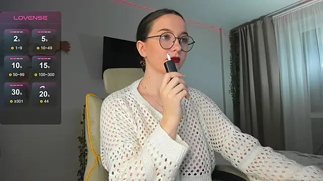 Snapshot of wwow_meow chatting on December 2025 10:53:02 AM wwow meow online show from December 2025 10:53:02 AM