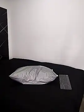 Snapshot of Teffy_chell chatting on January 2026 01:02:02 PM Teffy chell online show from January 2026 01:02:02 PM