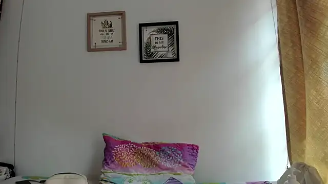 selena jhonson online show from September 2025 03:01:02 PM