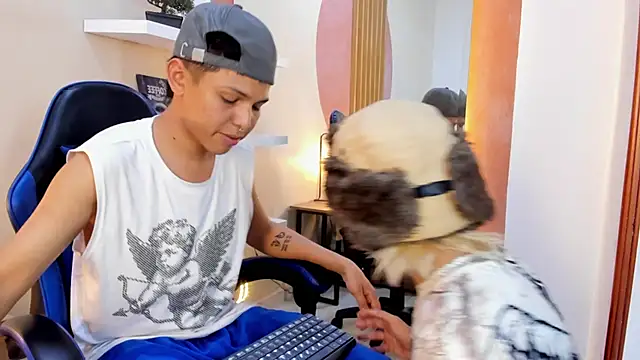 Enrrixxx  online show from October 2025 01:06:01 AM