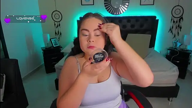 LolaVillalobos online show from September 2025 11:00:01 AM