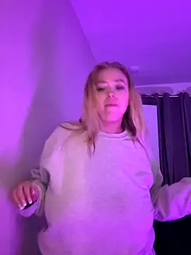 KaylaTrudi online show from November 2025 08:42:01 PM