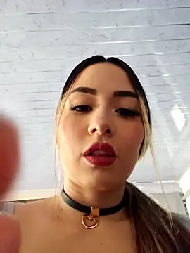 Natasanz online show from November 2025 08:51:01 PM