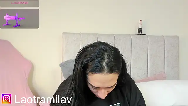juliettaa 1 online show from May 2026 12:52:02 AM