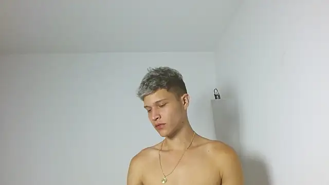 Twinkcock22 online show from May 2026 07:24:02 AM