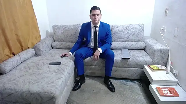 Victor Maitland online show from November 2025 07:58:01 PM