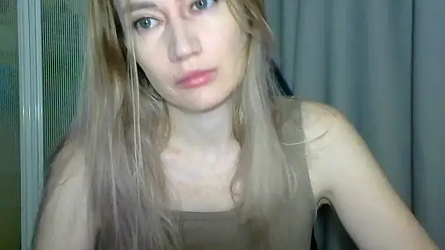 Snapshot of JessFoxxx chatting on November 2025 03:08:02 AM JessFoxxx online show from November 2025 03:08:02 AM