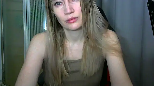 Snapshot of JessFoxxx chatting on March 2026 03:19:01 AM JessFoxxx online show from March 2026 03:19:01 AM
