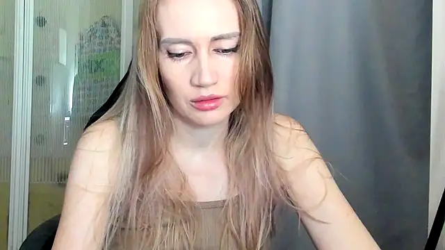 Snapshot of JessFoxxx chatting on April 2026 03:22:01 AM JessFoxxx online show from April 2026 03:22:01 AM