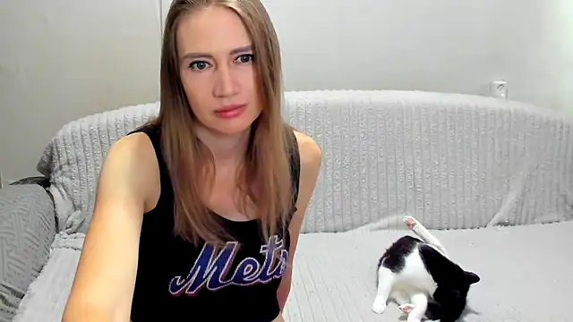 Snapshot of JessFoxxx chatting on May 2026 04:32:02 AM JessFoxxx online show from May 2026 04:32:02 AM