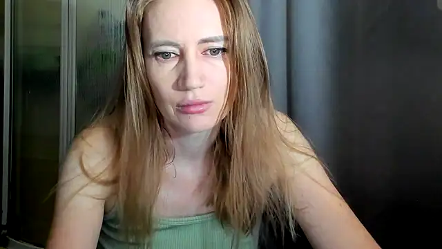 Snapshot of JessFoxxx chatting on May 2026 02:09:02 AM JessFoxxx online show from May 2026 02:09:02 AM