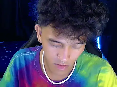 Snapshot of kenbigcockxx chatting on April 2026 05:01:02 PM kenbigcockxx online show from April 2026 05:01:02 PM
