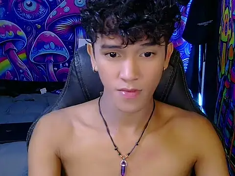 Snapshot of kenbigcockxx chatting on May 2026 01:29:02 PM kenbigcockxx online show from May 2026 01:29:02 PM