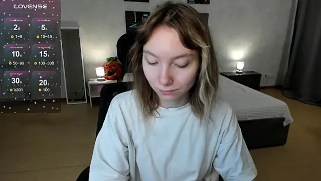 Snapshot of tattoo_art_baby chatting on November 2025 01:38:02 AM tattoo art baby online show from November 2025 01:38:02 AM