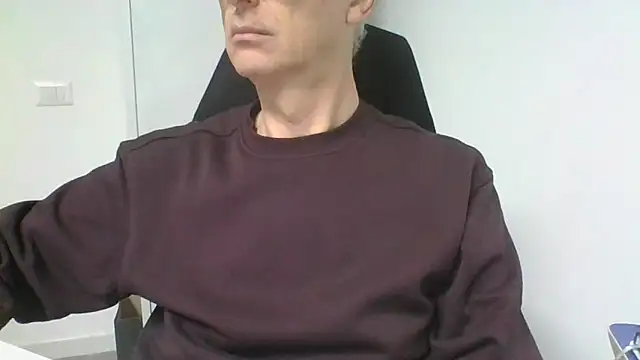 Snapshot of Sensor2000 chatting on January 2026 08:16:01 AM Sensor2000 online show from January 2026 08:16:01 AM