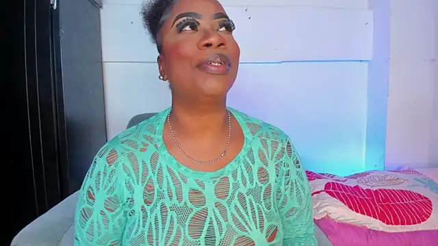 Keily-w online show from April 2026 06:19:01 AM