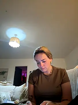 Snapshot of SofiaaBlackk chatting on November 2025 09:25:01 AM SofiaaBlackk online show from November 2025 09:25:01 AM