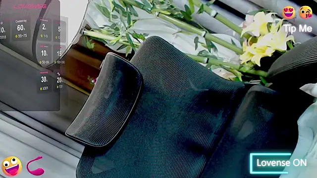 Snapshot of ts_catalheya14 chatting on October 2025 03:57:02 PM ts catalheya14 online show from October 2025 03:57:02 PM