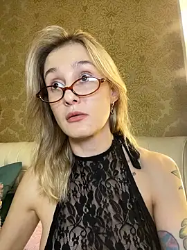 RosieBlossom online show from November 2025 08:31:01 PM