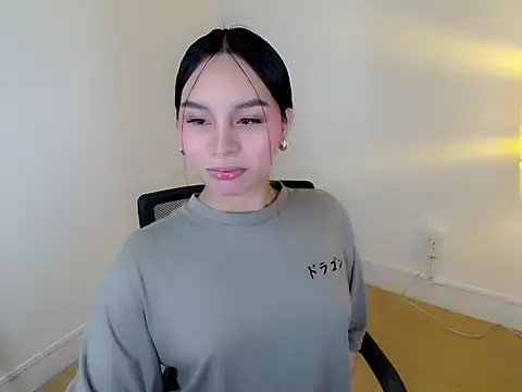 holly tabby online show from January 2026 09:20:01 PM