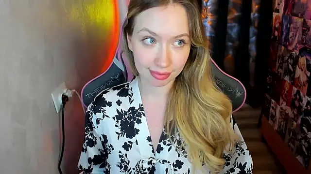 NicoleRiccii online show from March 2026 04:00:01 PM