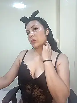 Snapshot of lunna_07 chatting on December 2025 03:07:02 PM lunna 07 online show from December 2025 03:07:02 PM