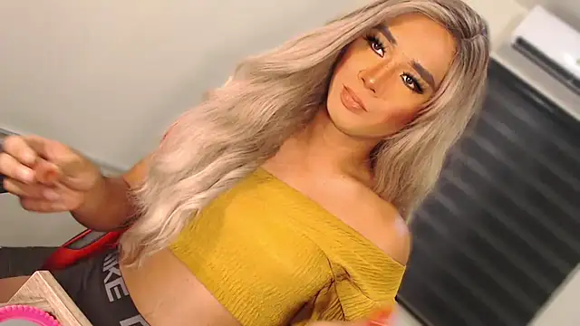 SissifyMeNow online show from October 2025 10:18:01 PM