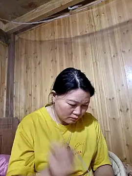 yoowwmr online show from November 2025 03:45:02 PM