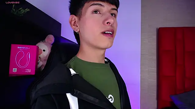 Ezra Storm online show from February 2026 04:55:01 AM