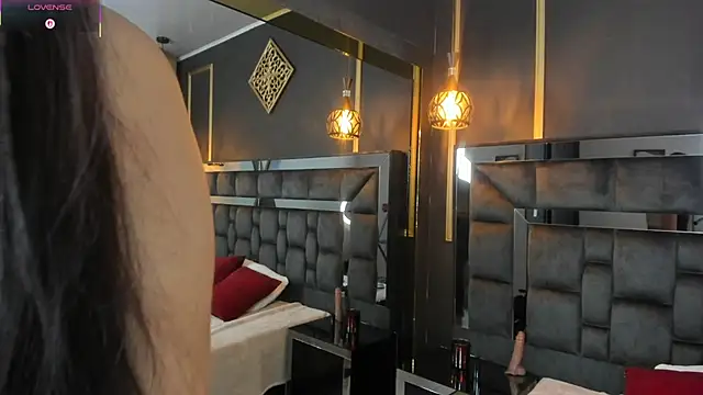 AndieJones  online show from September 2025 12:48:01 PM