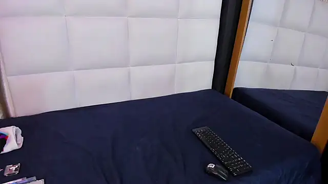 Nicky six333 online show from September 2025 12:19:01 PM