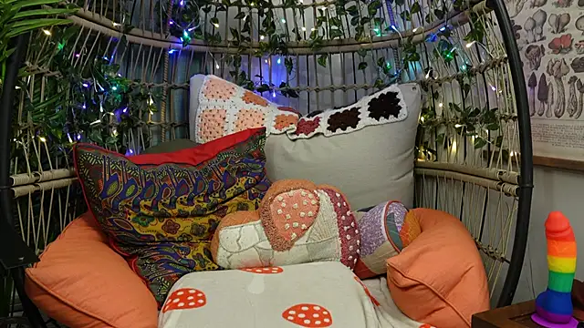 bendingofwillow online show from November 2025 12:27:02 PM