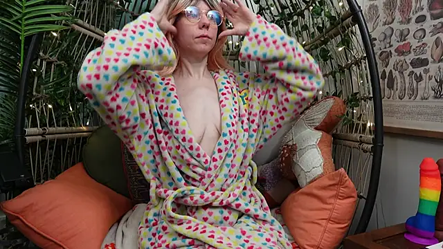 bendingofwillow online show from December 2025 01:16:01 PM