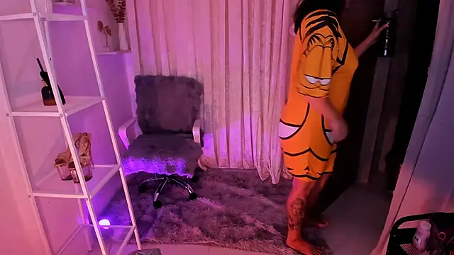 MS VALERIA online show from October 2025 05:50:02 AM