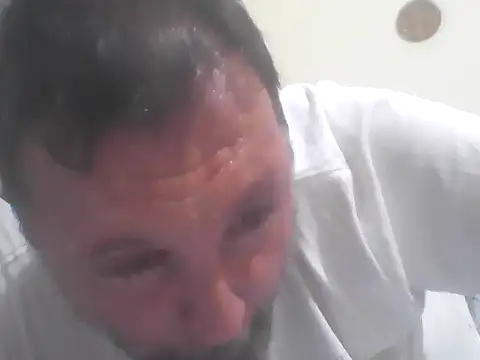 Snapshot of Luised80 chatting on April 2026 08:46:01 PM Luised80 online show from April 2026 08:46:01 PM